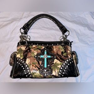 Montana west camo purse with turquoise cross
